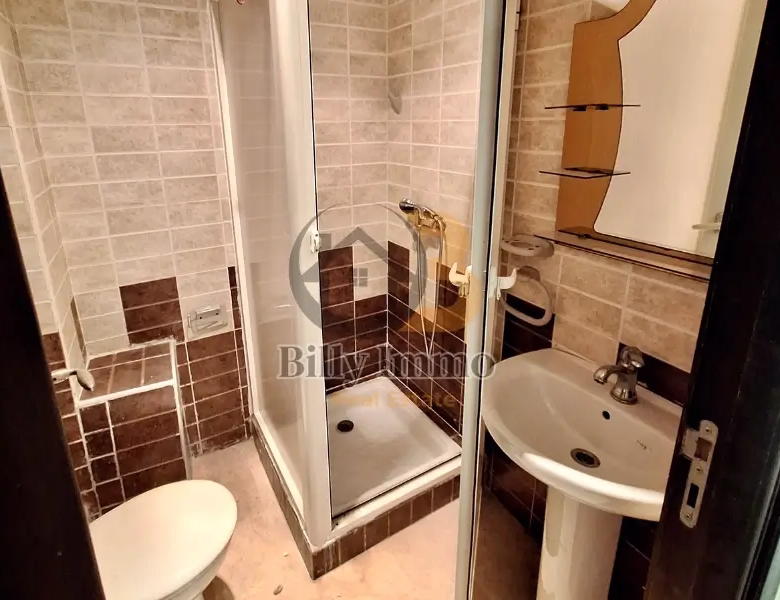 Appartement à louer bd 2 mars 124m- Sale de bain 1